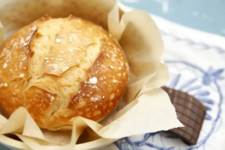 How to Make No Knead Bread Dutch Oven | Easy 4-Ingredient Recipe